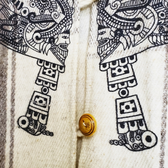 NWOT Creme Blanket Aztec Collar, Fringed Poncho - Picture 3 of 6